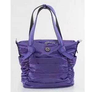 Lululemon Triumphant Tote in Power Purple